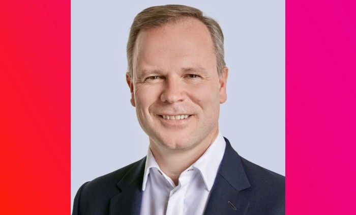 Sir Craig Oliver